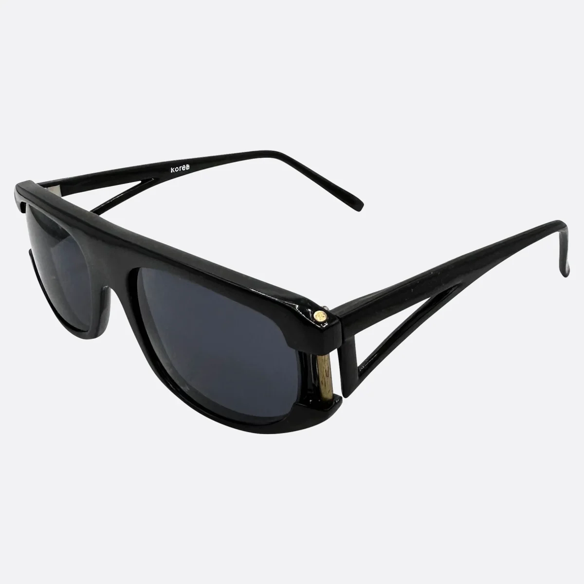 Classic Eyewear That Speaks of Timeless Style - Image 5