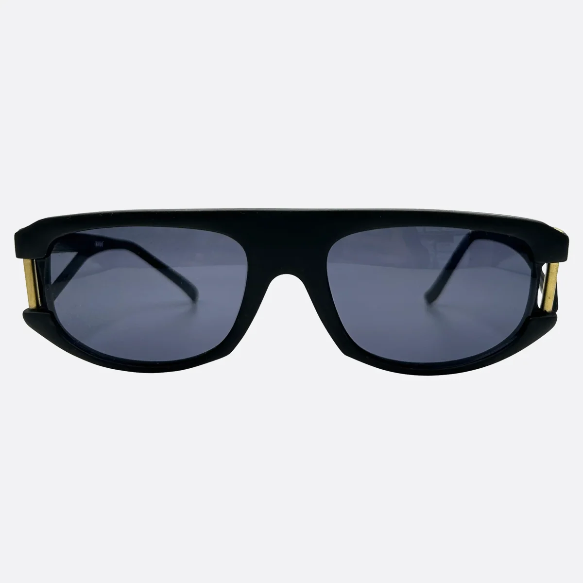 Classic Eyewear That Speaks of Timeless Style - Image 6