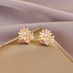 Daisy Pearl Ear Studs - Image 3