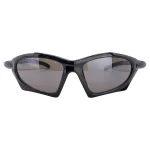 Effortlessly Chic Eyewear for the Modernist - Image 4