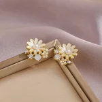 Daisy Pearl Ear Studs - Image 6